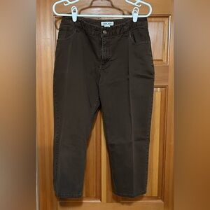 Cherokee Brown Capri Pants…